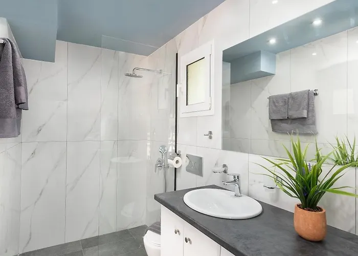 Golden 2 Ялиссос