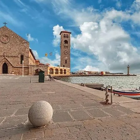 Golden 2 شقة إياليسوس